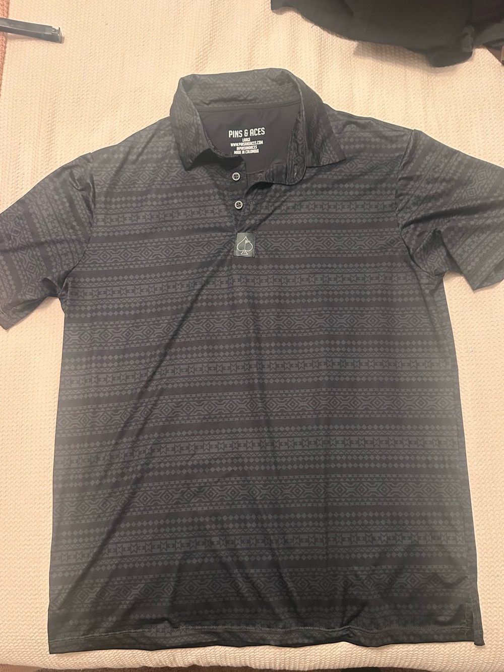 Pins & Aces Men's Black Geometric-Print Polo